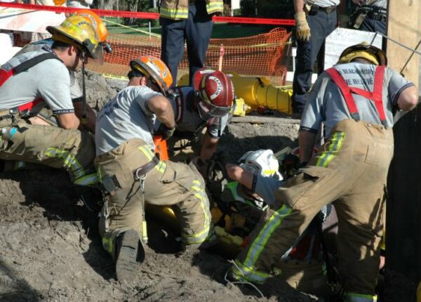 Accidentes laborales suben hasta noviembre 2014 y aumentan los mortales