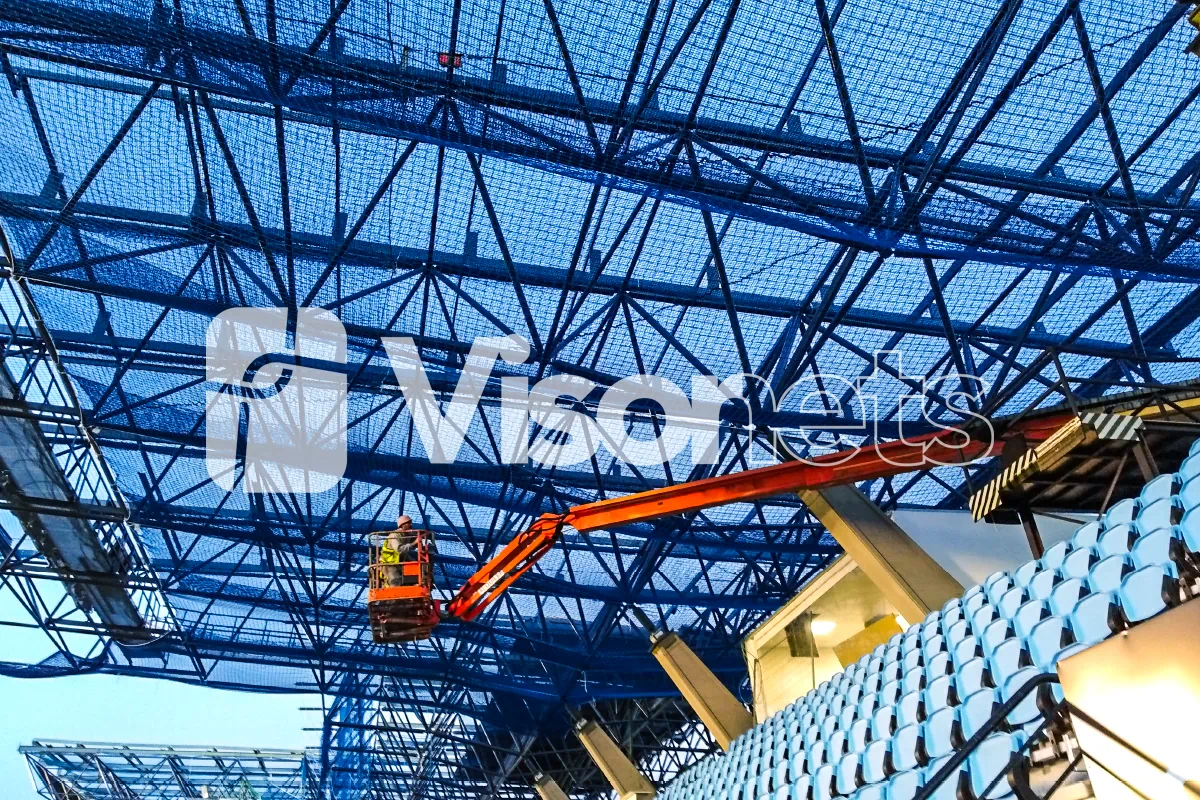 Instalación de redes de seguridad tipo "S" VISORNETS más mallas mosquiteras más mallas anti-objetos tools en estadio Balaídos de Real Club Celta de Vigo