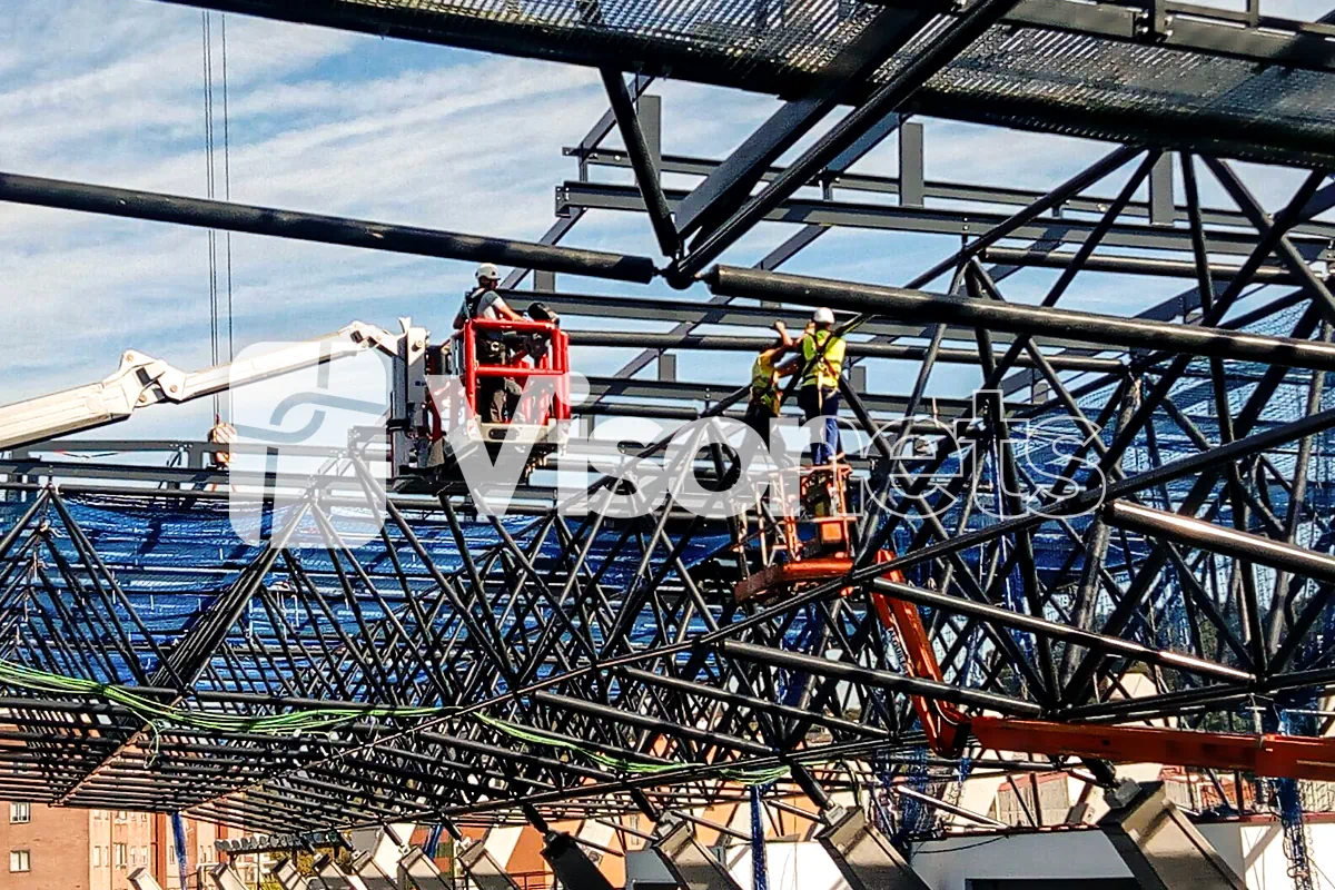 Instalación de redes de seguridad tipo "S" VISORNETS más mallas mosquiteras más mallas anti-objetos tools en estadio Balaídos de Real Club Celta de Vigo