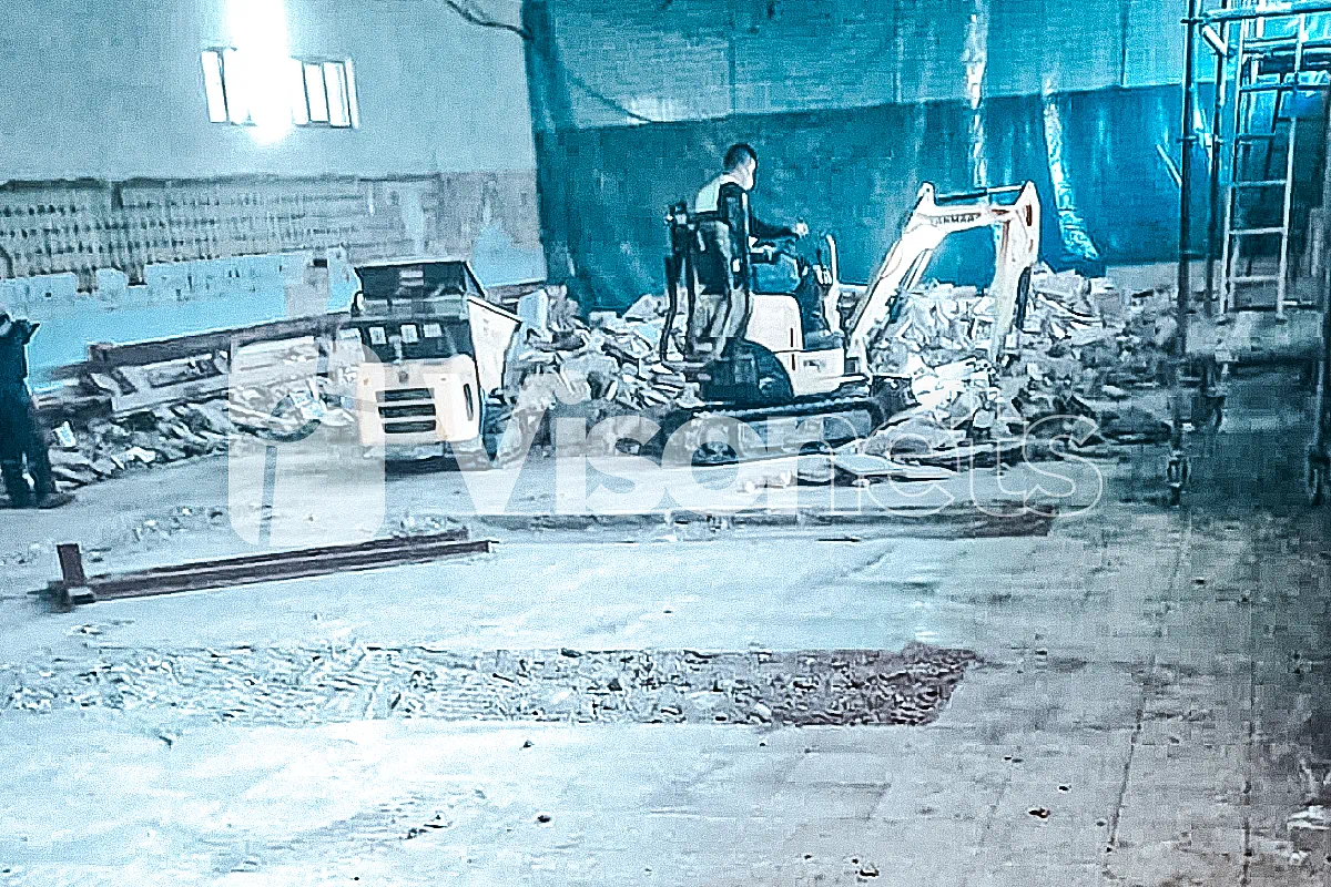 Redes de seguridad tipo U con membrana plástica VISORNETS para mantener limpia la zona de trabajo