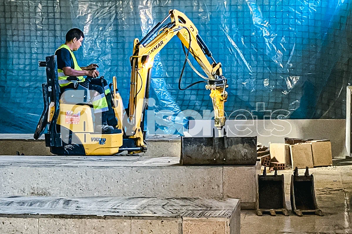 Redes de seguridad tipo U con membrana plástica VISORNETS para proteger del polvo y mantener limpia la zona de trabajo