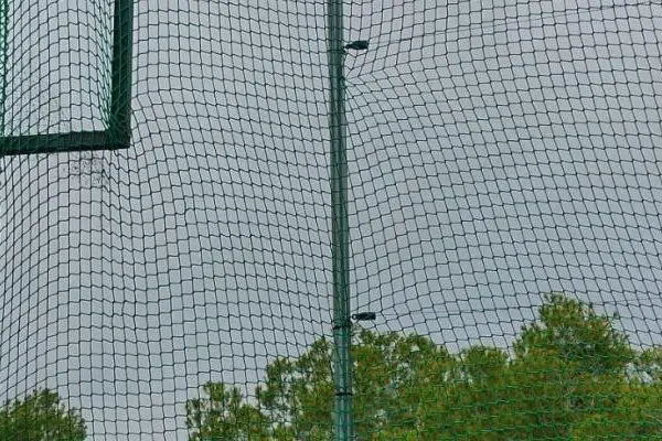 Sistemas de cierre perimetral en pista de tenis