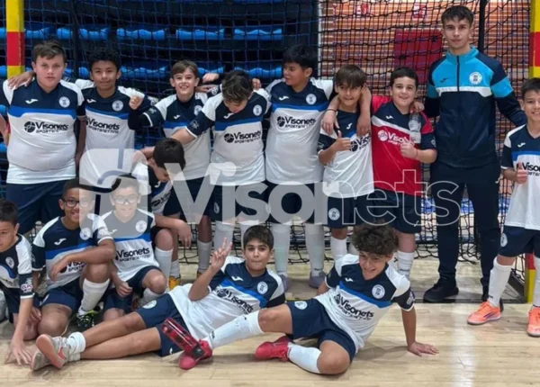 Visornets refuerza su compromiso con el deporte local patrocinando a Torrevieja FS